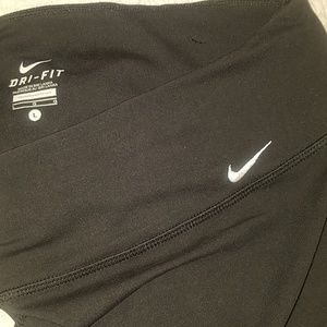 Black Nike Yoga Pants